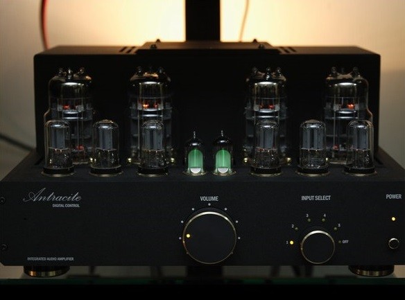 "АНТРАЦИТ" - МОЩНЫЙ УСИЛИТЕЛЬ ОТ КУТЮР