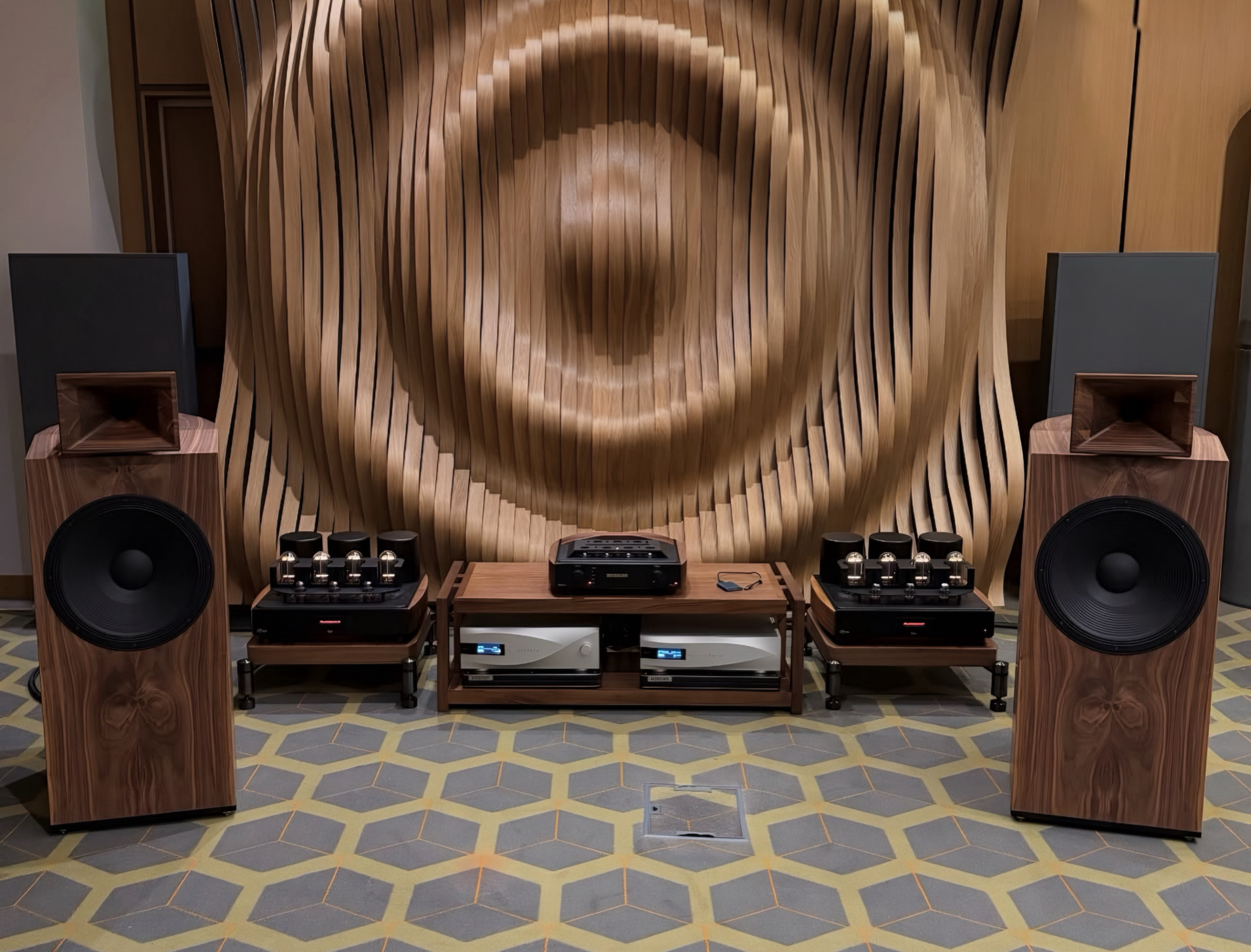 ГЛАВНЫЙ ПРИЗ АУДИОСАММИТ 2026